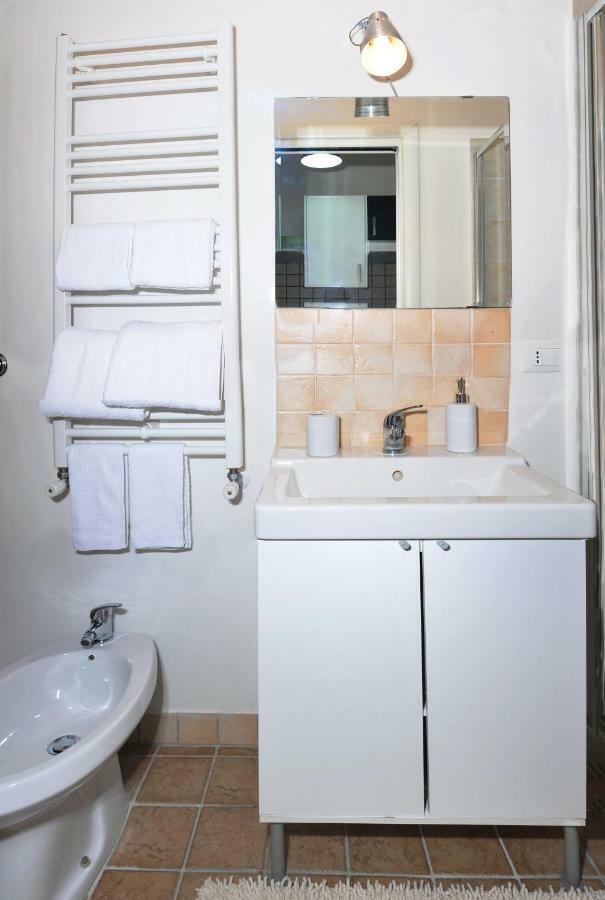 Apartment Close To Vatican Museums And To Metro Рим Екстериор снимка
